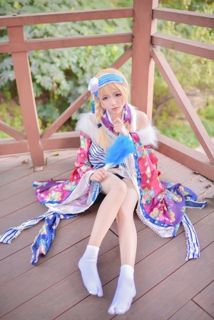 萝莉绚濑绘里正月和服觉醒Cos【16P/84MB】