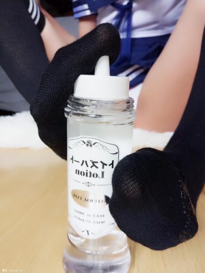 JK萝莉清纯无垢@Kanami酱——手足并用XX【35P】